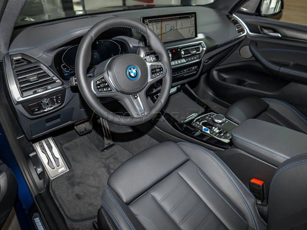 BMW iX3 A/T