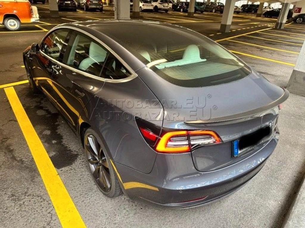 Tesla Model 3 Performance 82kWh AWD