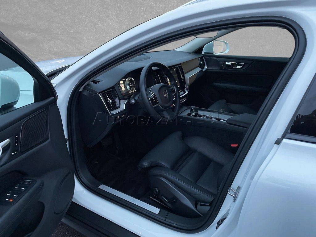 Volvo V60 CC B4 mHEV Cross Country Pro A/T AWD