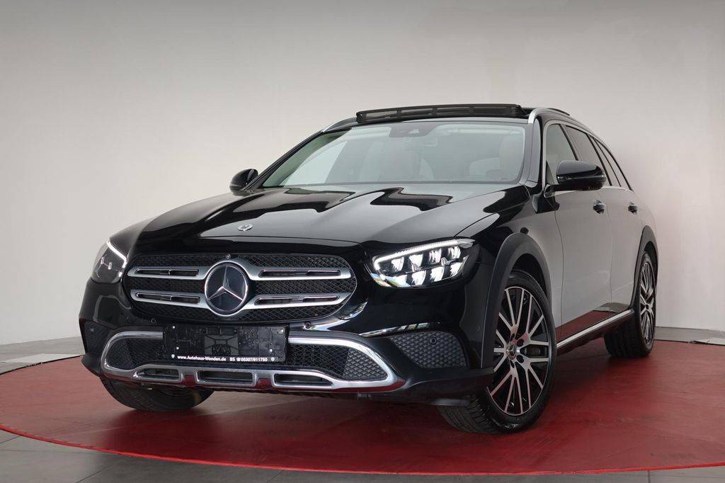 Mercedes-Benz E trieda Kombi Mercedes Benz  220 d 4Matic T All-Terrain