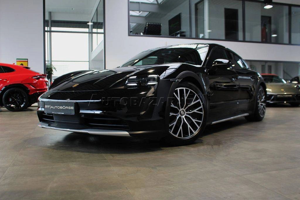Porsche Taycan CROSS TURISMO 4