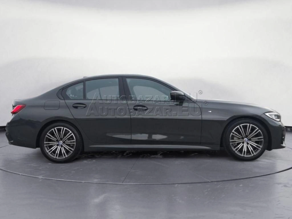 BMW rad 3 330d mHEV A/T