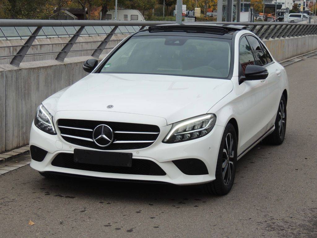 Mercedes-Benz C trieda Sedan 220 d A/T