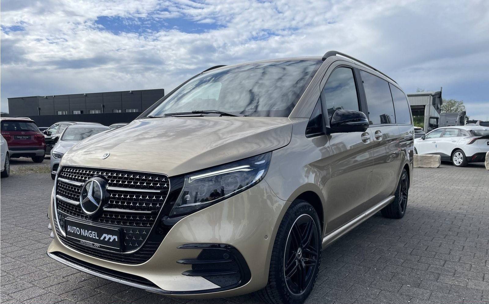 Mercedes-Benz V trieda 300 d 4MATIC Lang AMG-Line