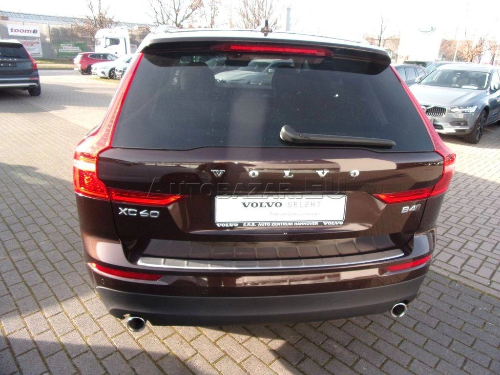 Volvo XC60 B4 Momentum Pro AWD A/T
