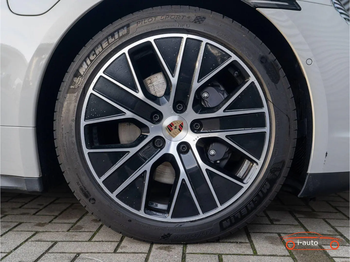 Porsche Taycan 2025 na predaj – fotografia 24