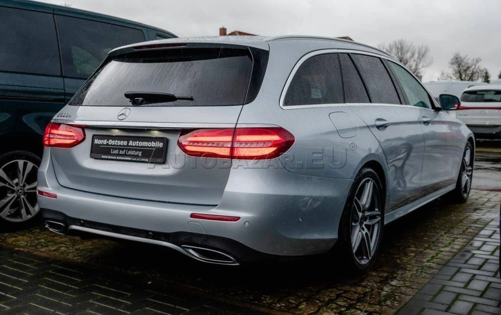 Mercedes-Benz E trieda Kombi 300 d A/T