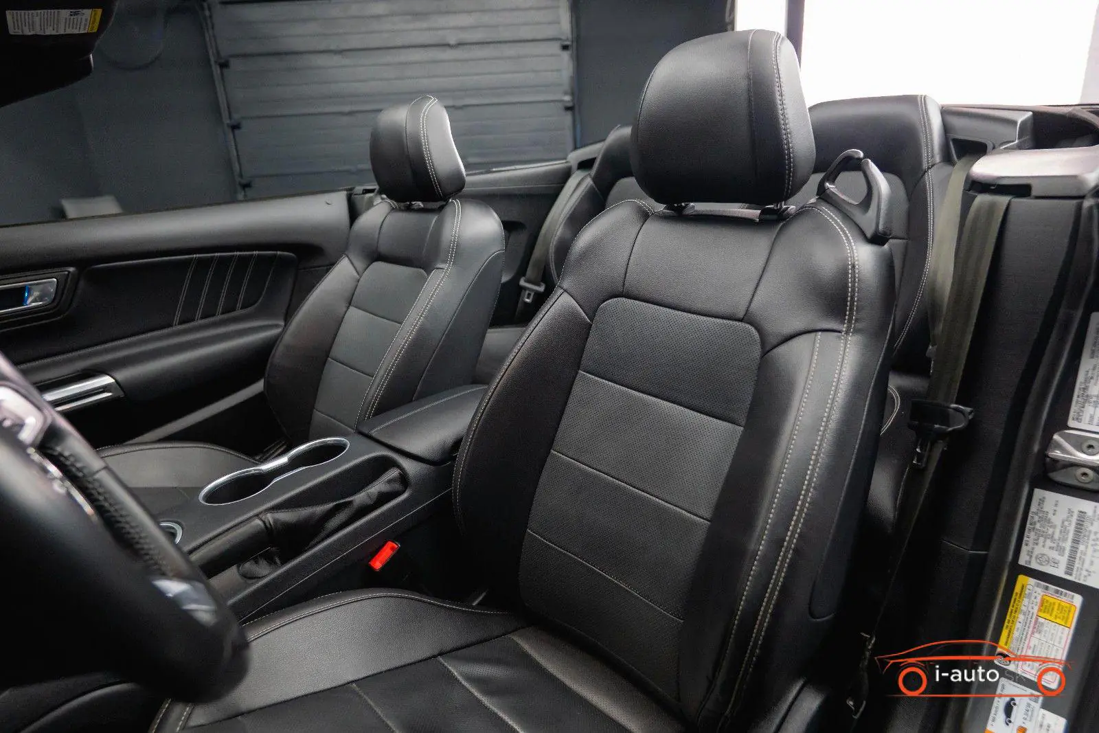 Ford Mustang 2023 na predaj – fotografia 37