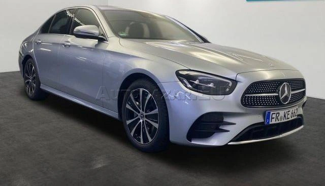 Mercedes-Benz E trieda Sedan 300 d mHEV 4MATIC A/T