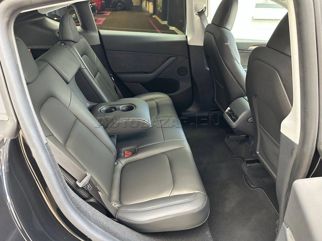 Tesla Model Y 2023 na predaj – fotografia 13