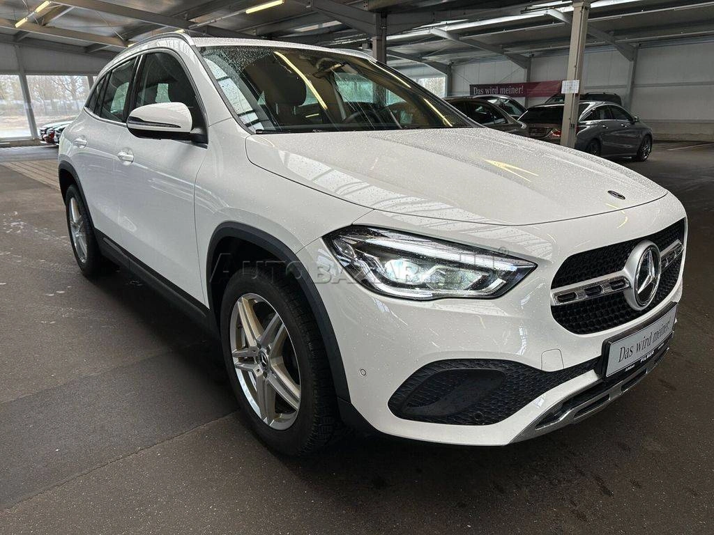 Mercedes-Benz GLA 200 d A/T