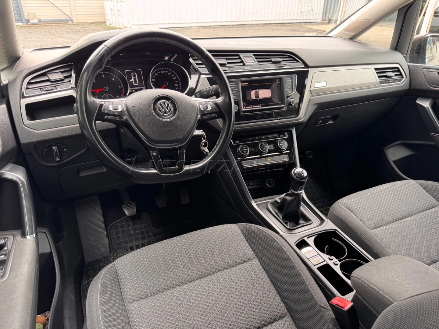 Volkswagen Touran 2015 na predaj – fotografia 22