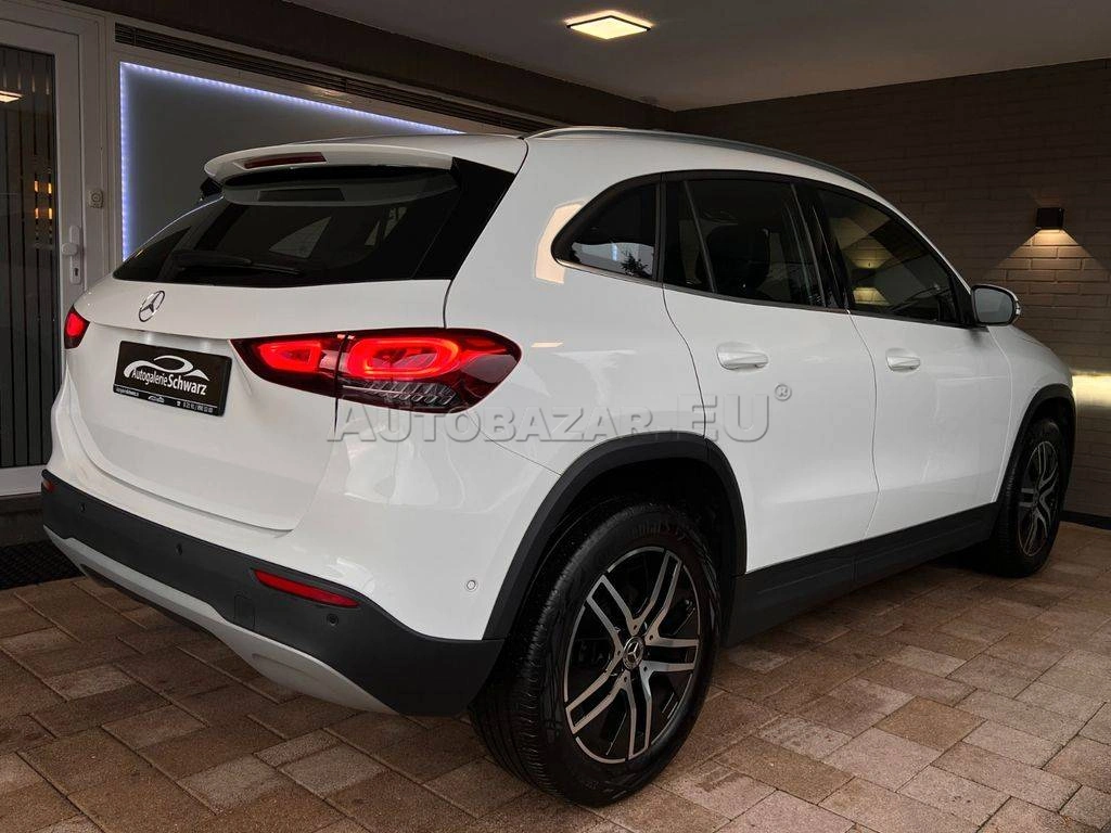 Mercedes-Benz GLA 200 d A/T