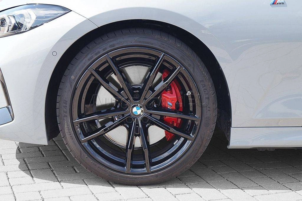 BMW Rad 3 330d mHEV A/T