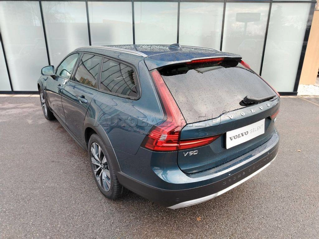 Volvo V90 CC B4 mHev Plus AWD A/T