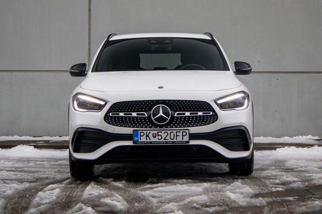 Mercedes GLA trieda