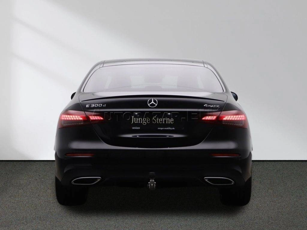Mercedes-Benz E trieda Sedan 300 d mHEV 4MATIC A/T