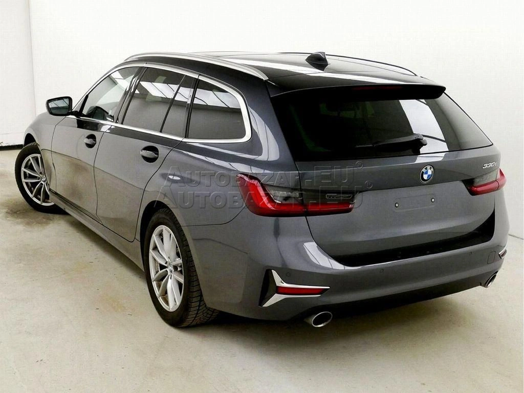 BMW rad 3 Touring 330i Touring A/T