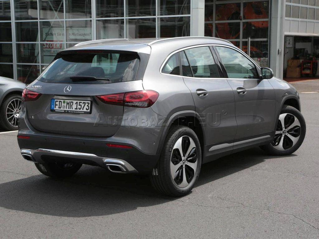 Mercedes-Benz GLA 200 d A/T