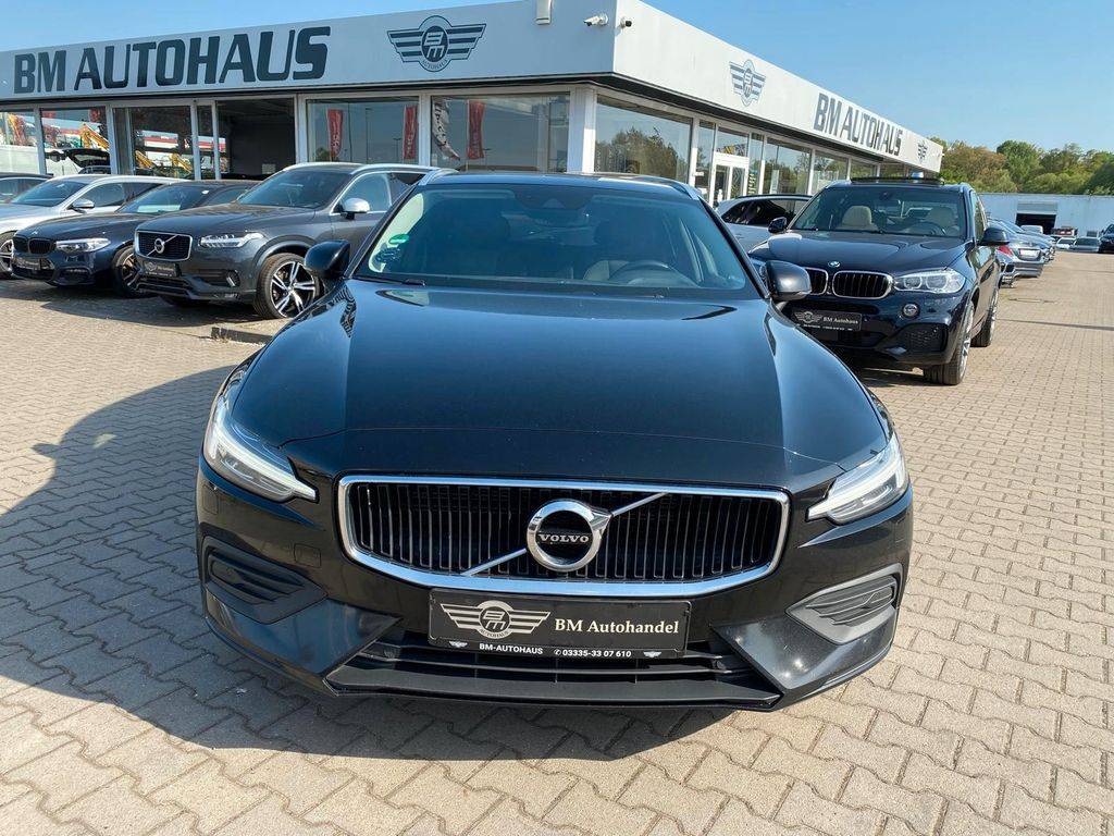 Volvo V60 D4 Momentum Pro A/T