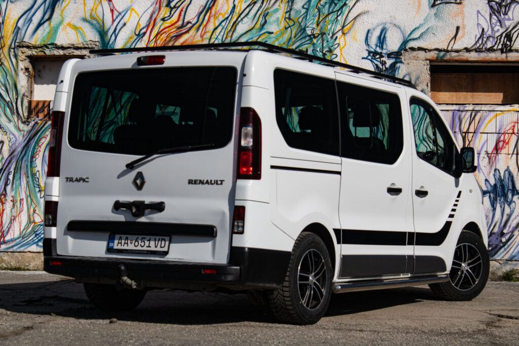 Renault Trafic Minibus