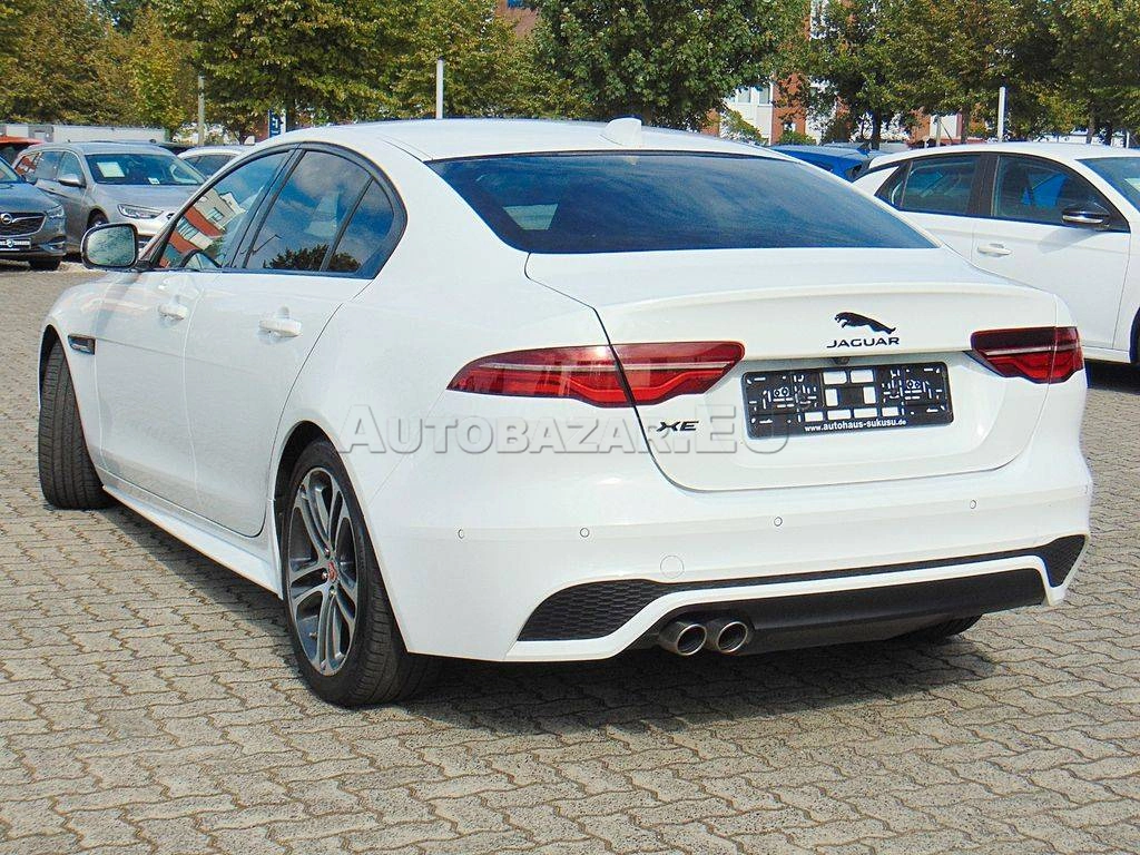 Jaguar XE 2.0D I4 D200 R-Dynamic S A/T