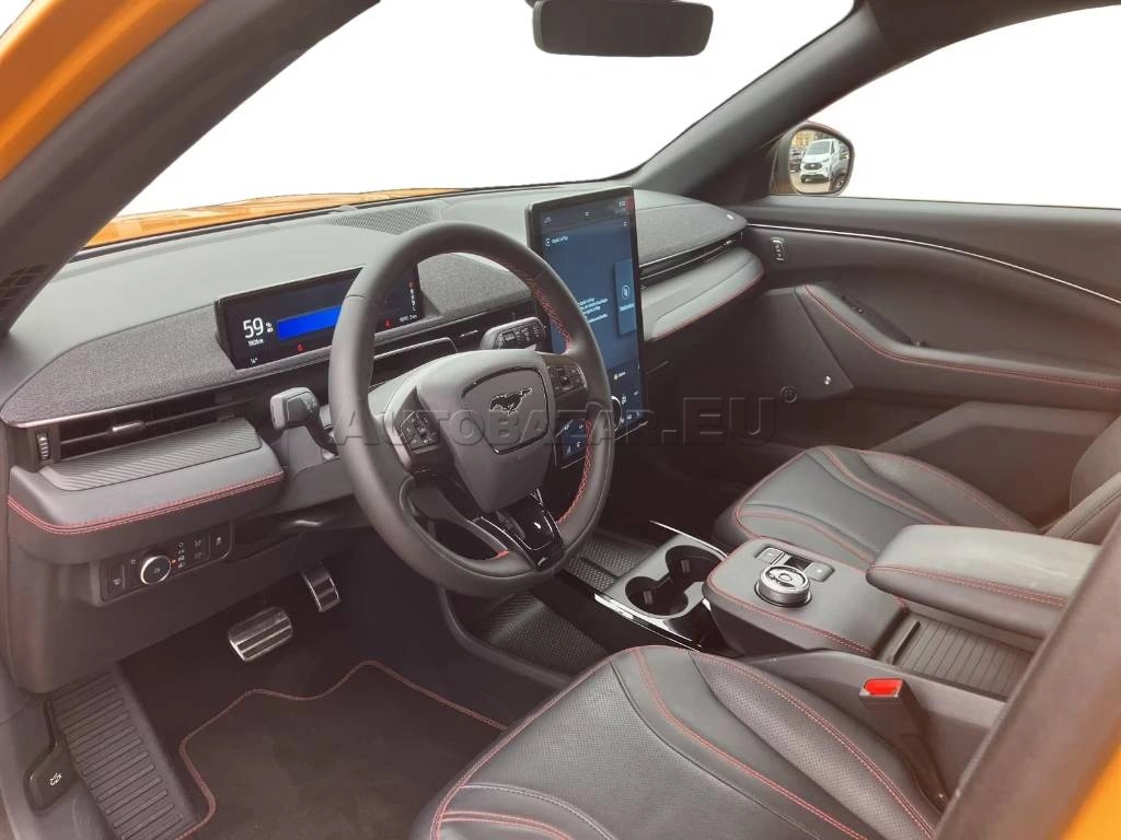 Ford Mustang Mach-E 2024 na predaj – fotografia 10