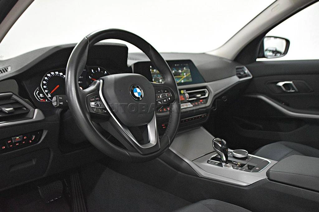 BMW Rad 3 Touring 320d  A/T