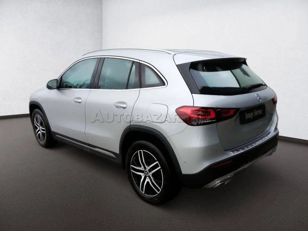 Mercedes-Benz GLA 200 d A/T