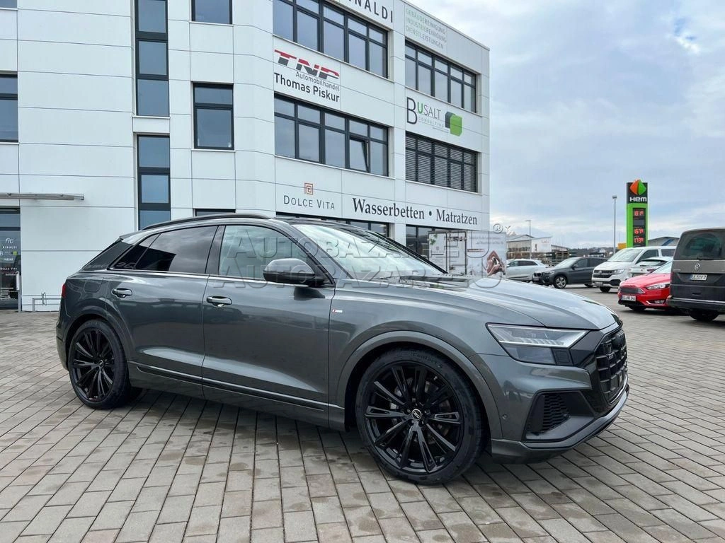 Audi Q8 55 TFSI mHEV quattro tiptronic