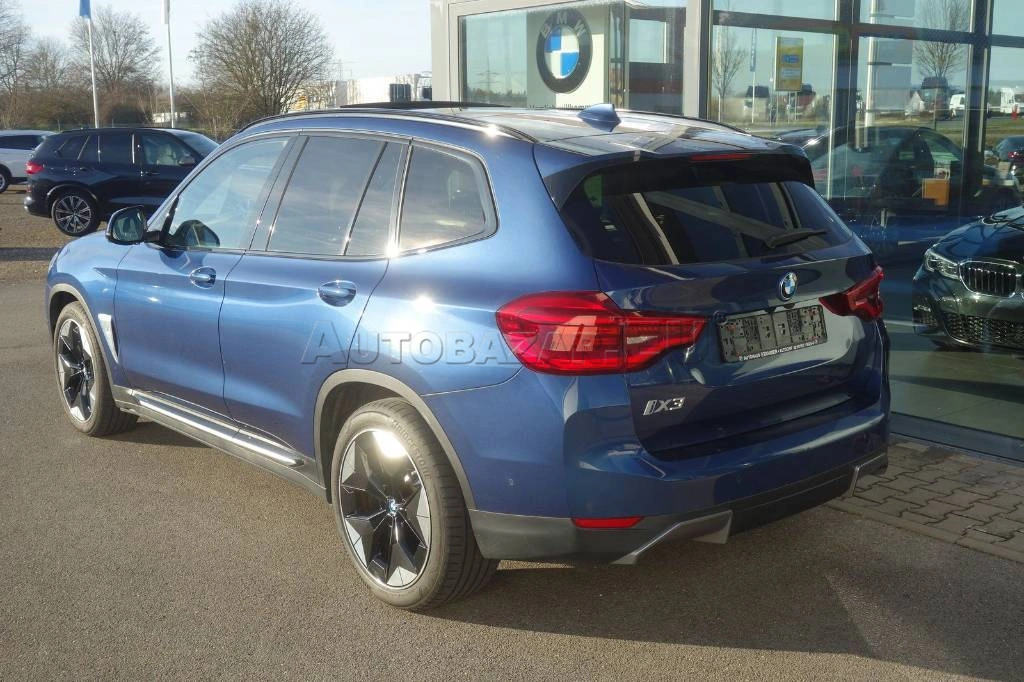 BMW iX3 A/T