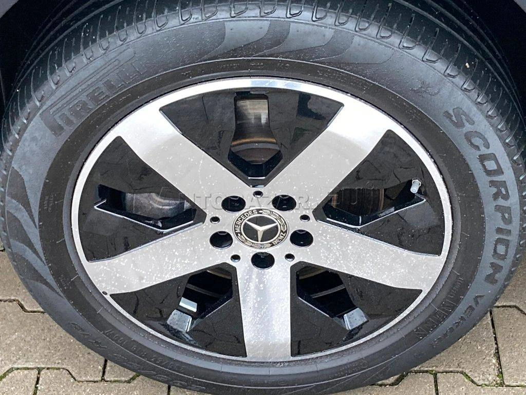 Mercedes-Benz GLB 200d A/T