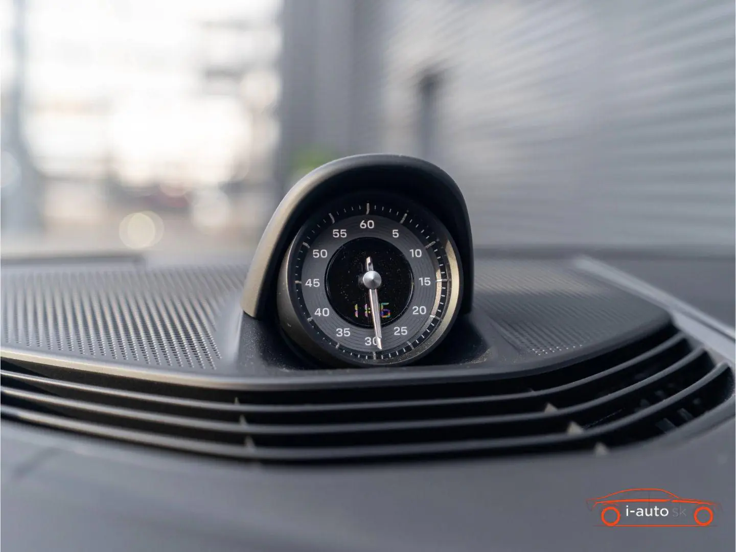 Porsche Taycan 2025 na predaj – fotografia 44