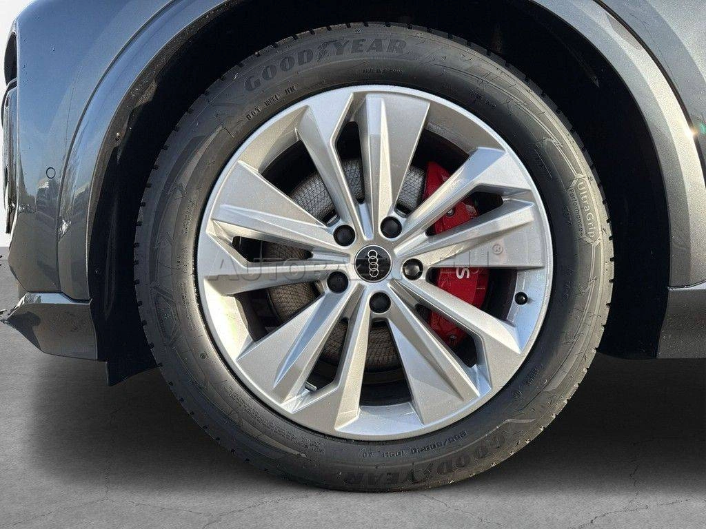 Audi SQ6 e-tron quattro