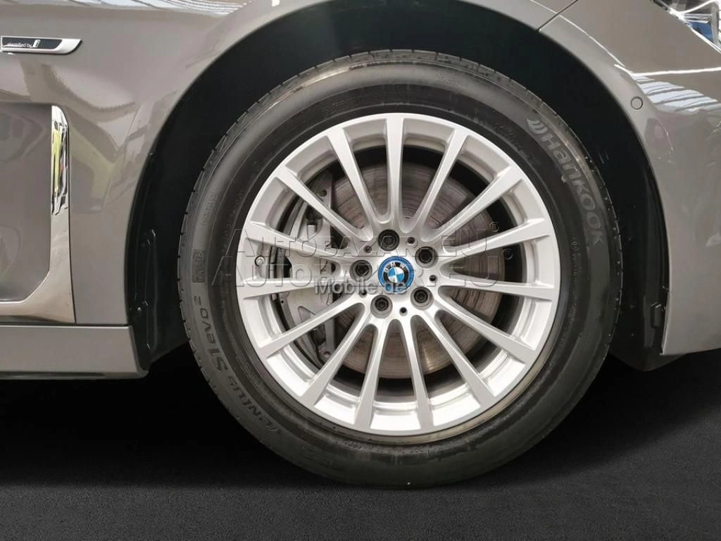BMW rad 7 745e A/T