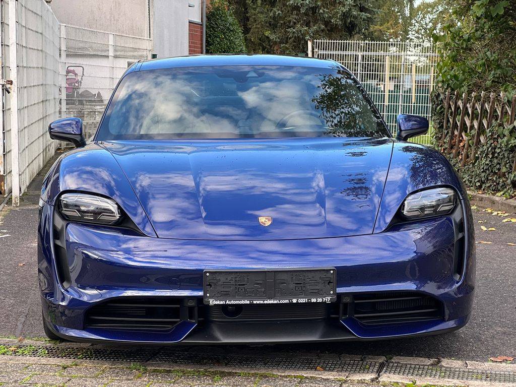 Porsche Taycan Turbo
