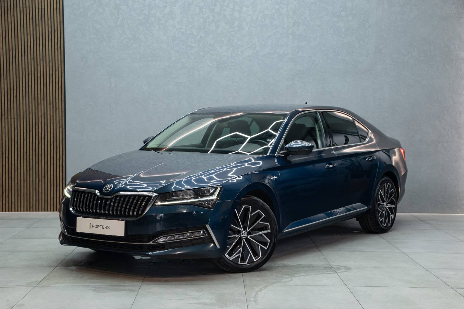 Škoda Superb 2.0TSI 200kW Laurin & Klement, 4x4, A/T
