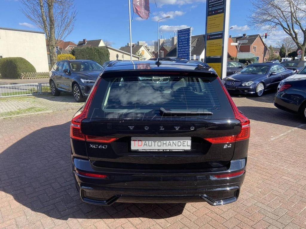 Volvo XC60 Plus Dark 2WD