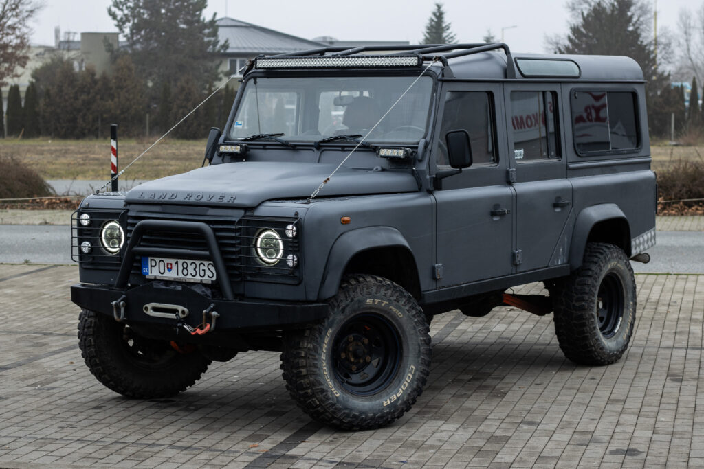 Land Rover Defender