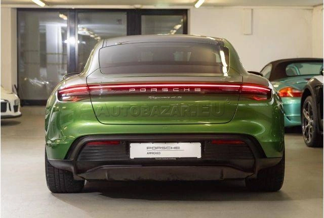 Porsche Taycan 4S