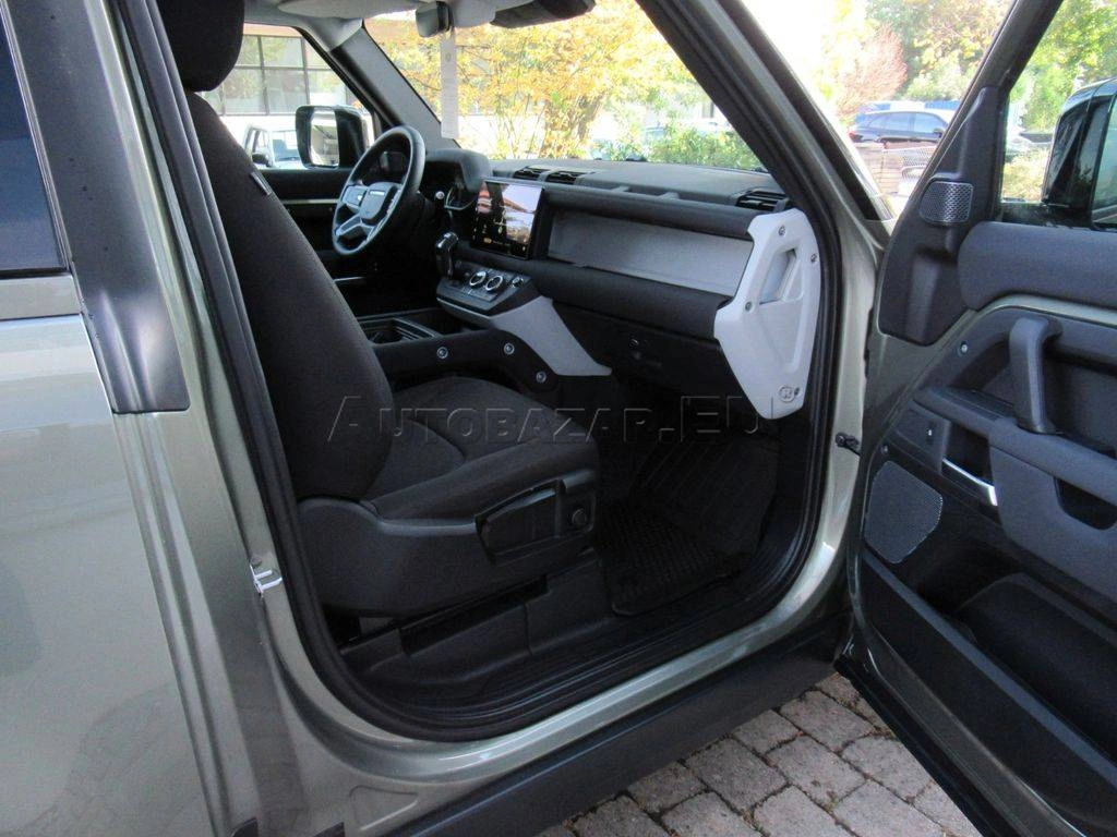 Land Rover Defender 90 3.0 I6 D200 MHEV Standard A/T AWD