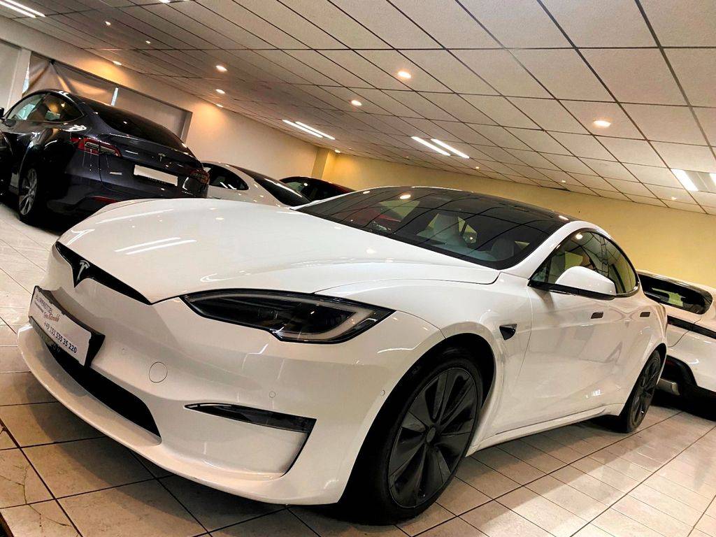 Tesla Model S Longe Range