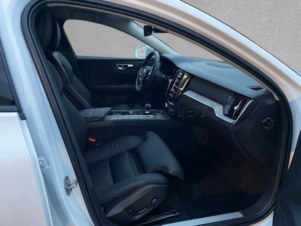 Volvo V60 CC B4 mHEV Cross Country Pro A/T AWD