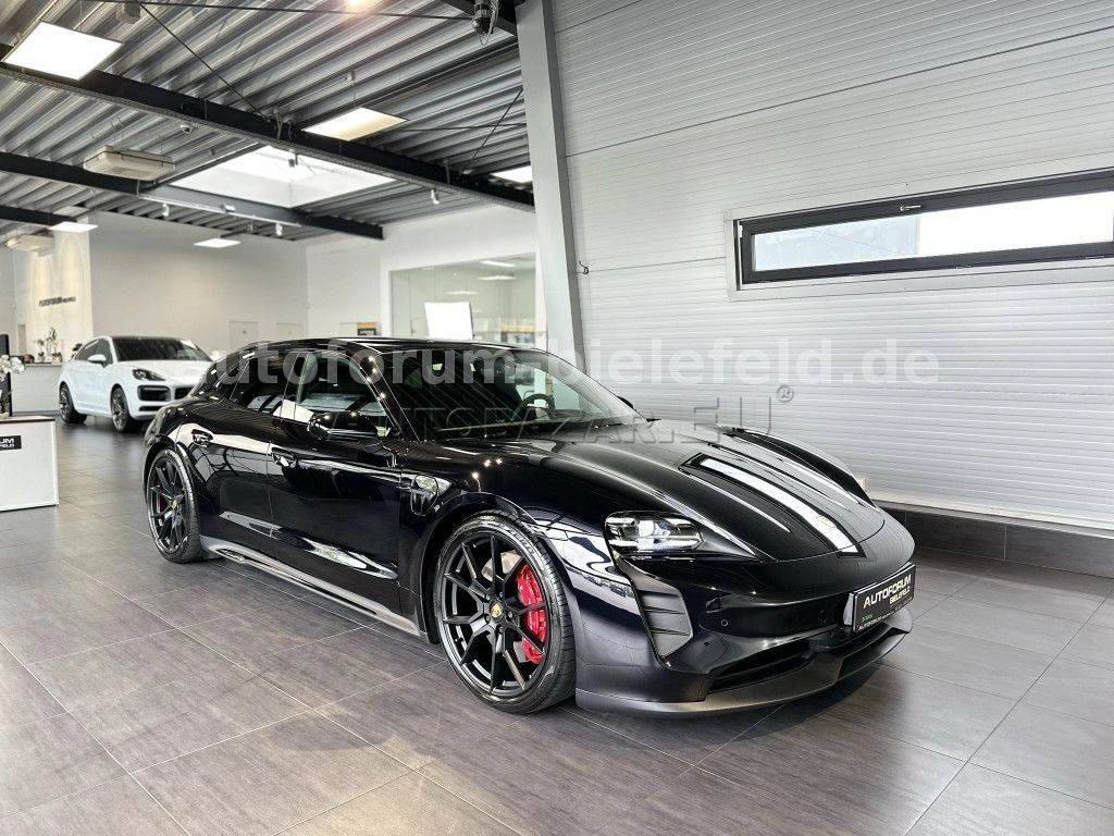Porsche Taycan GTS Sport Turismo