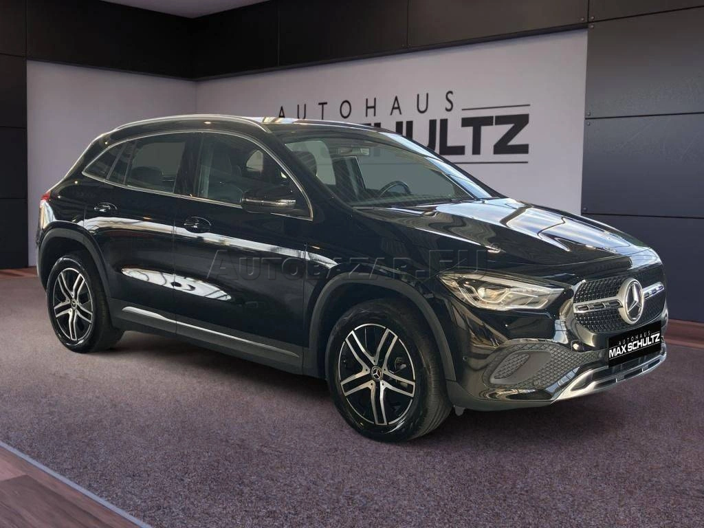 Mercedes-Benz GLA 200 d A/T