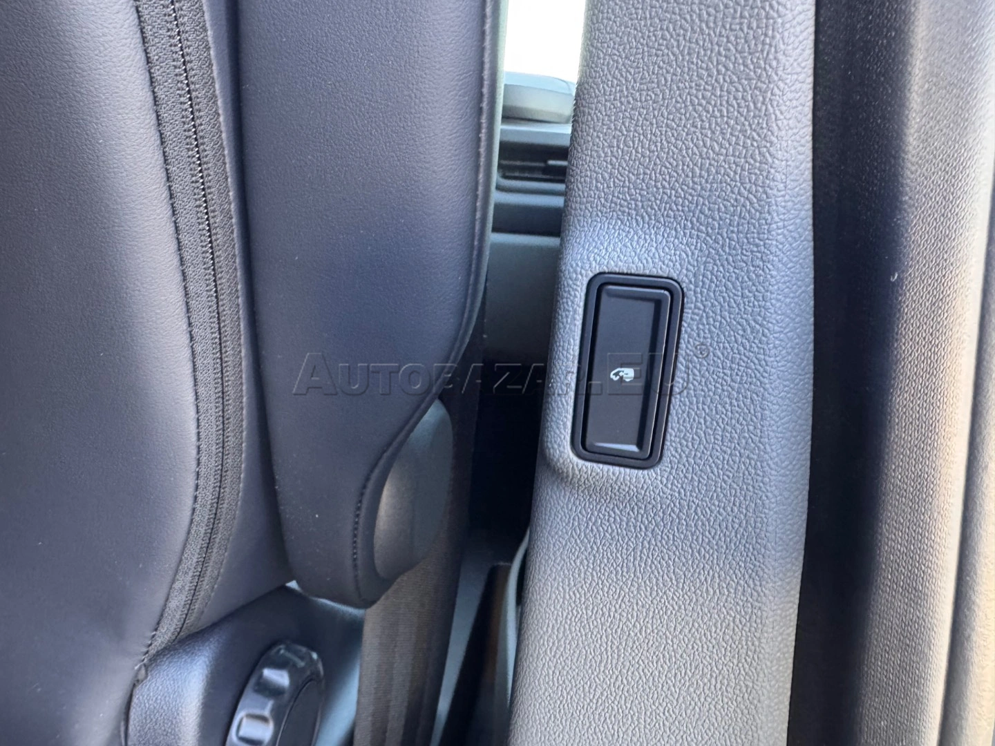 Ford Tourneo Custom 2025 na predaj – fotografia 21