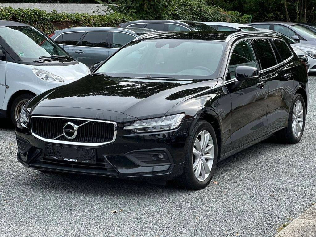Volvo V60 B4 Momentum Pro A/T