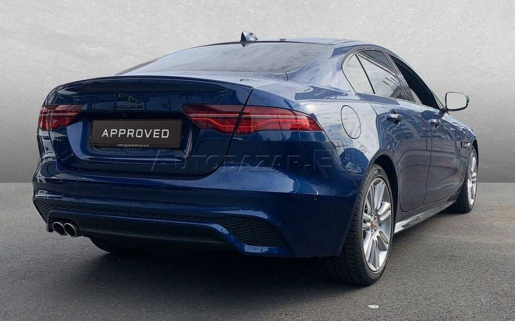 Jaguar XE 2.0D I4 D200 R-Dynamic Black A/T