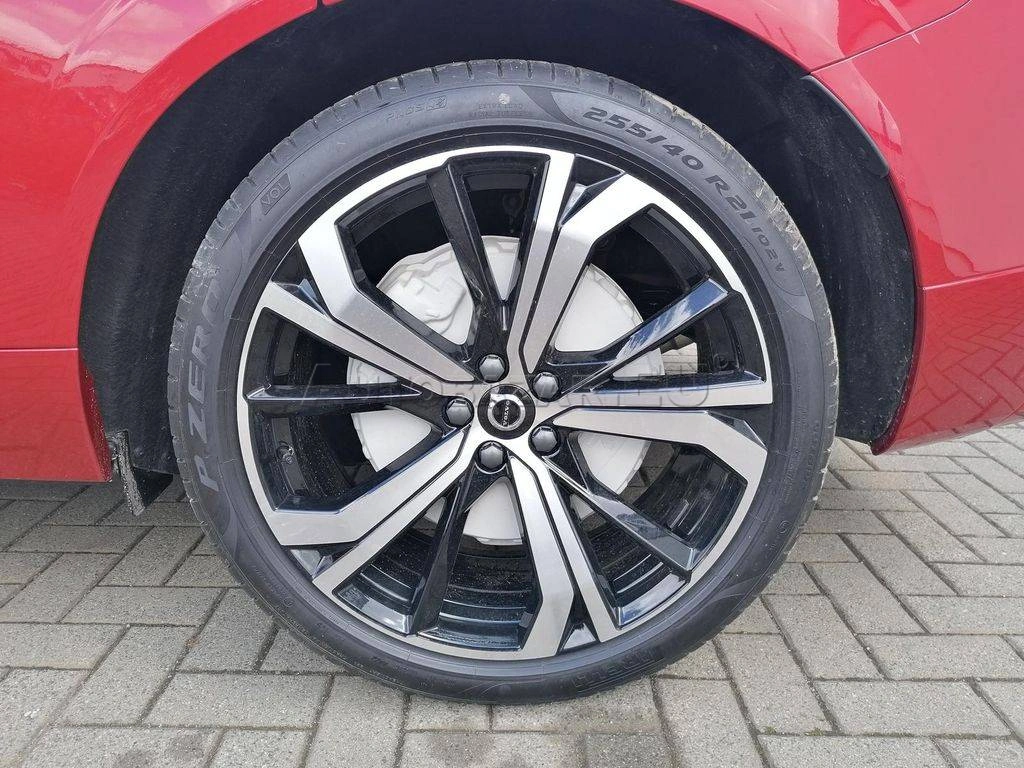 Volvo XC60 B4 Ultimate Dark AWD A/T