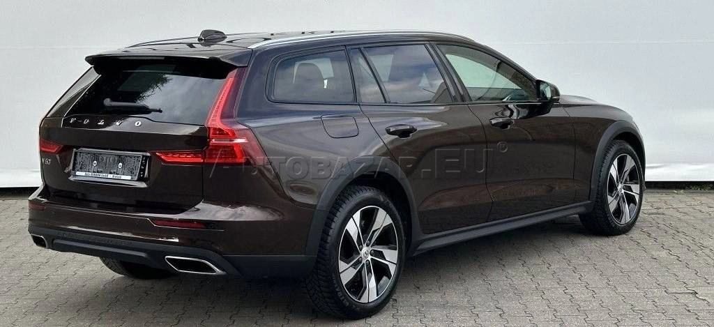 Volvo V60 Cross Country B4 D AWD Geartronic Pro